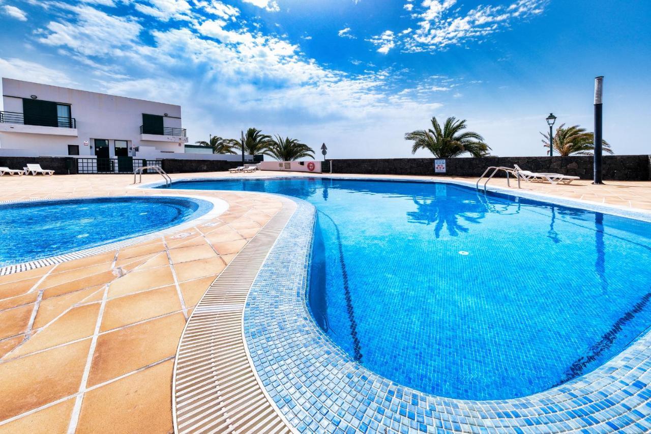 Casa Costa Esmeralda-Shared Pool Costa Teguise Eksteriør billede